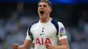 Tottenham parvient à convaincre Micky van de Ven de signer un nouveau contrat !