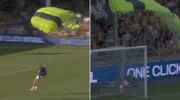 Eredivisie : un parachutiste rate son atterrissage avant un match