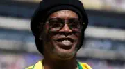 Ronaldinho close to buying AS Monaco