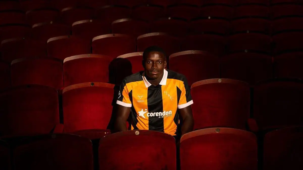 Officiel : Nobel Mendy s'engage avec Hull City, un transfert record 