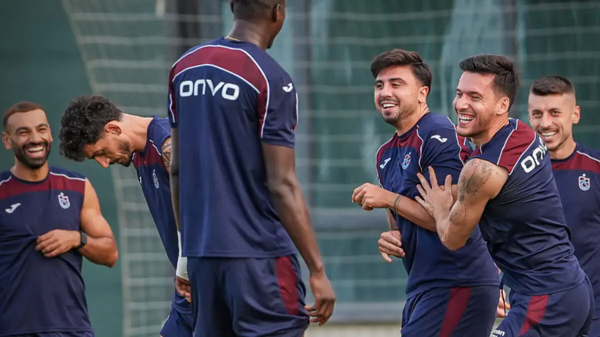 Le retour du Pharaon : Mohamed Salah figure dans le groupe de Trabzonspor après la trêve post-Coupe du monde