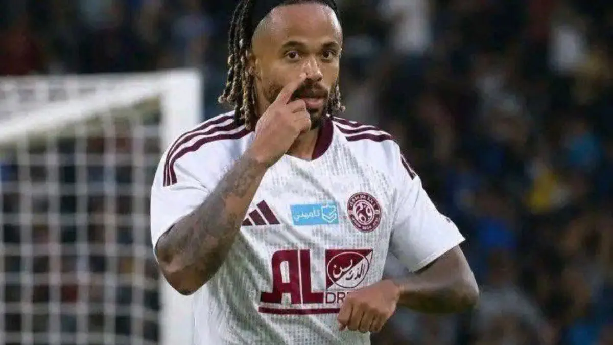 دوري المحترفين السعودي: ألكسندر ميندي وثيو بونغوندا يفتتحان سجلهما في أول ظهور، وباسوغوغ يصنع هدفًا حاسمًا