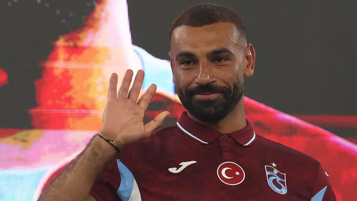 مشجع ليفربول الشاب يوجه رسالة وداع مؤثرة لمحمد صلاح