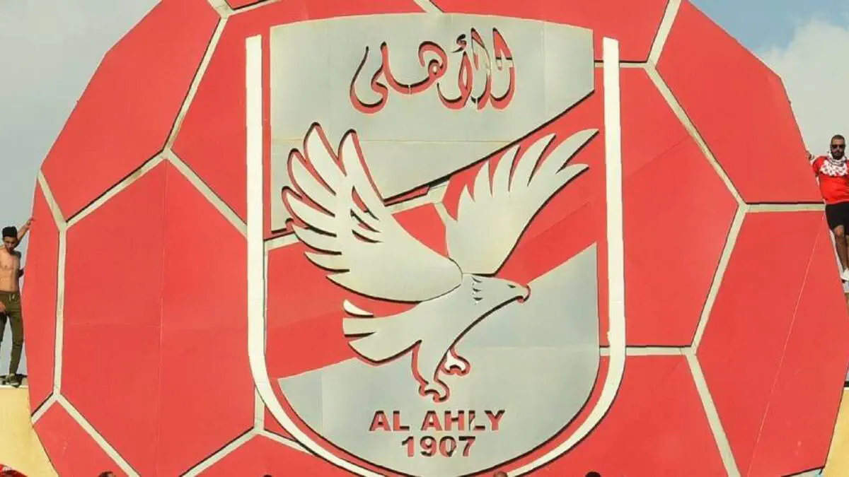 تعاقد صيفي ثامن في اللحظات الأخيرة: حيلة تسجيل الشباب تدفع صفقة الأهلي الأخيرة