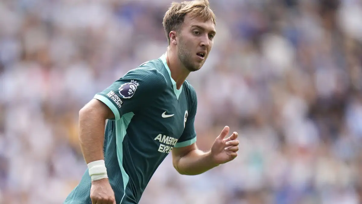 Manchester United and Arsenal are interested in Brighton star Jack Hinshelwood!