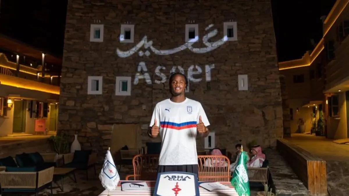 Michy Batshuayi leaves Europe