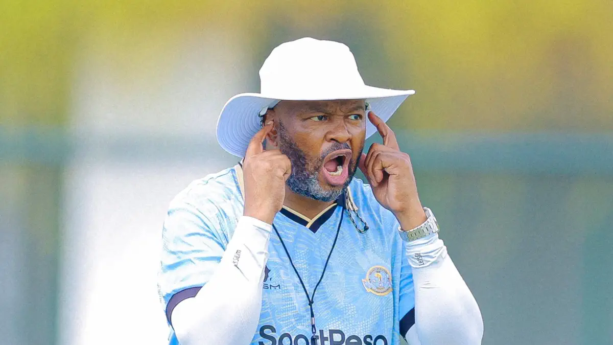 Manqoba Mngqithi's Yanga move top after thumping win 