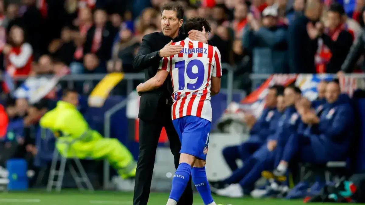 Atlético de Madrid : Diego Simeone fait une annonce sur Julián Álvarez 