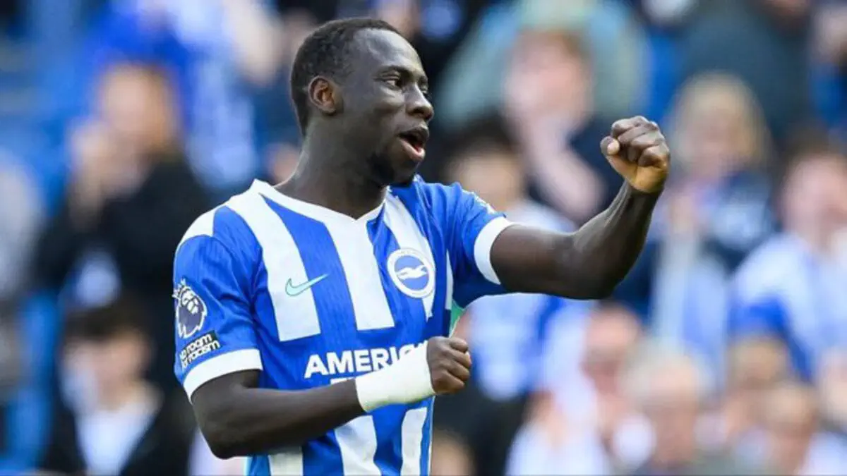 Yankuba Minteh pousse pour rejoindre Liverpool