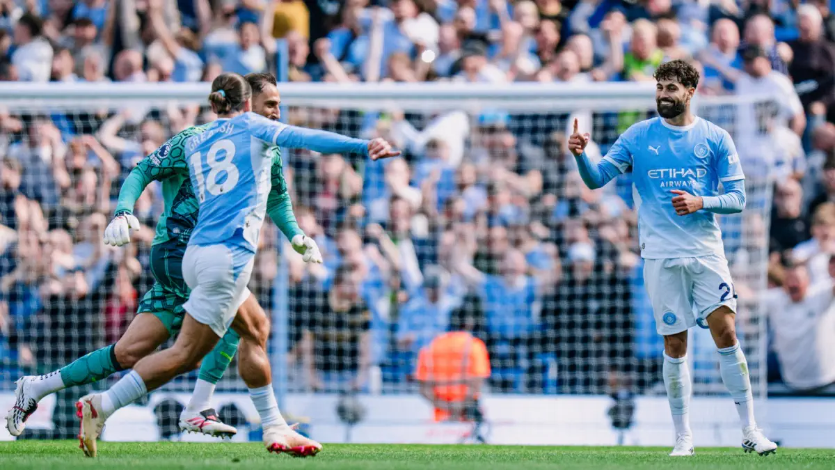 Manchester City comes from behind to beat Bournemouth thanks to Rayan Cherki (2-1)