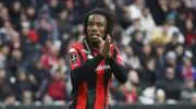Nice : Elye Wahi de retour et accueilli comme une star par les supporters