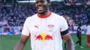 Mercato : Le FC Barcelone suit Castello Lukeba