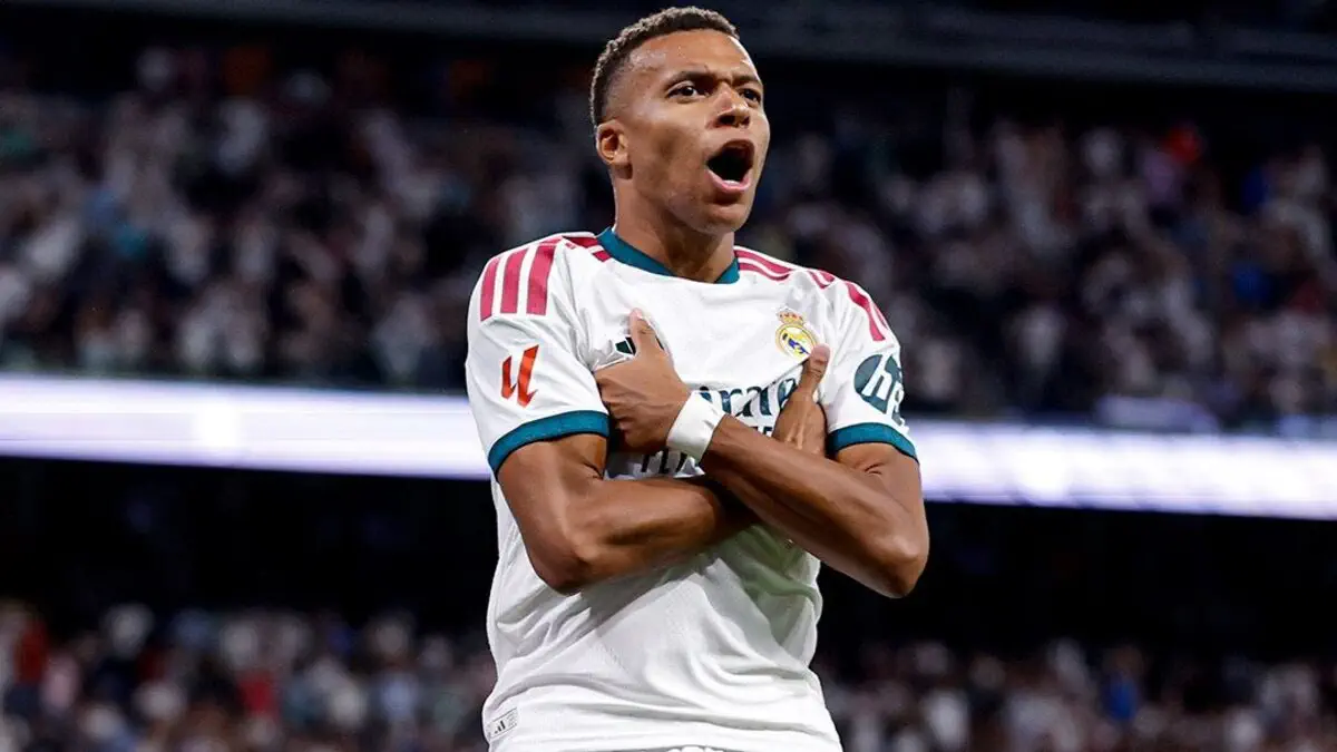 Real Madrid : triplé, Kylian Mbappé s'enflamme sur les réseaux sociaux