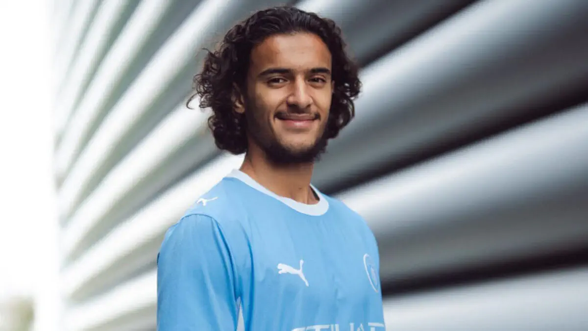 Avis d'expert : Ayyoub Bouaddi a-t-il les épaules pour remplacer Rodri à Manchester City ?
