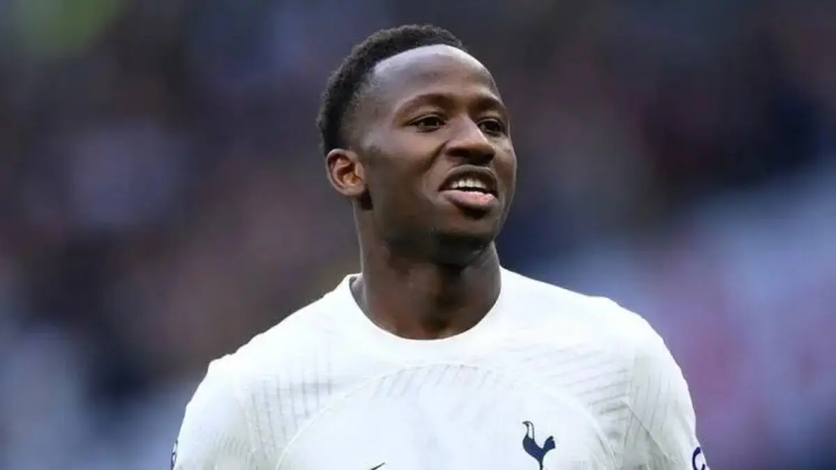Nottingham Forest : un prêt avec option d’achat envisagé pour Pape Matar Sarr
