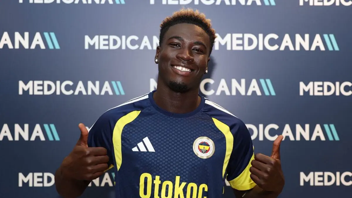 Officiel : Kojo Peprah Oppong signe avec Fenerbahçe pour 4 ans