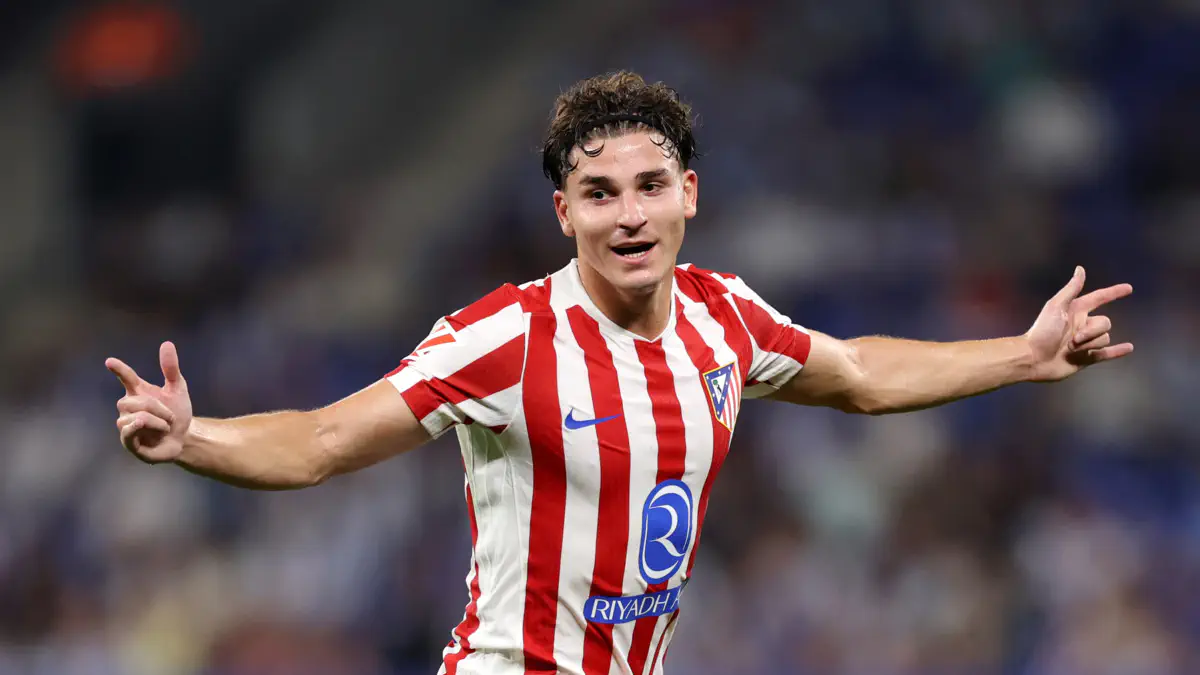 Le FC Barcelona a nouveau plan pour Julián Álvarez
