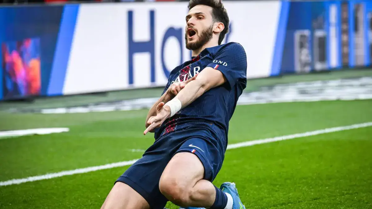 PSG : un plan bien précis pour Khvicha Kvaratskhelia à l’approche du Ballon d’Or