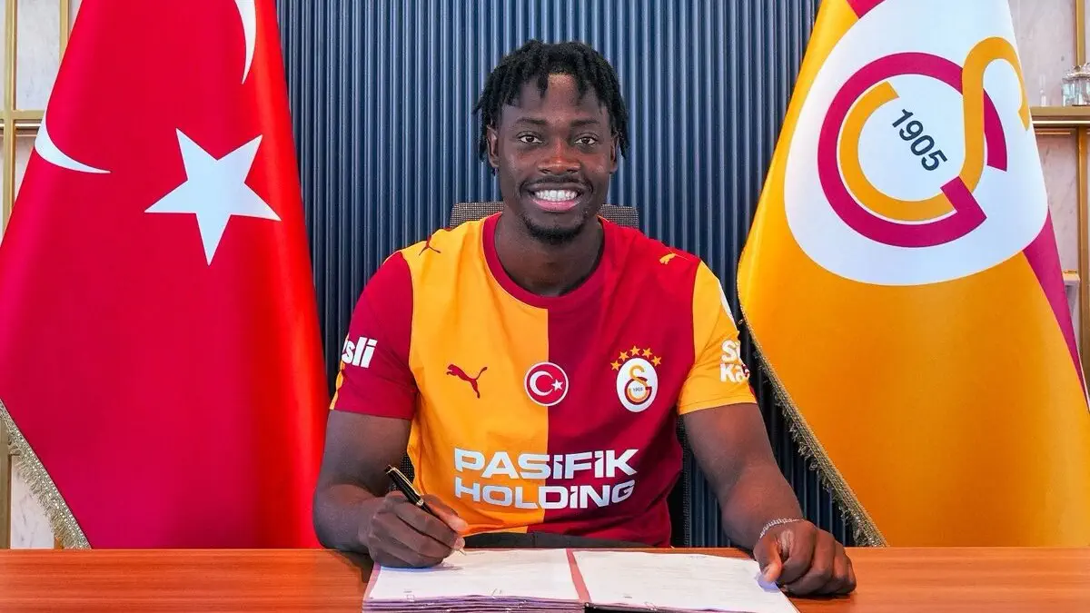 El Chadaille Bitshiabu rejoint Galatasaray