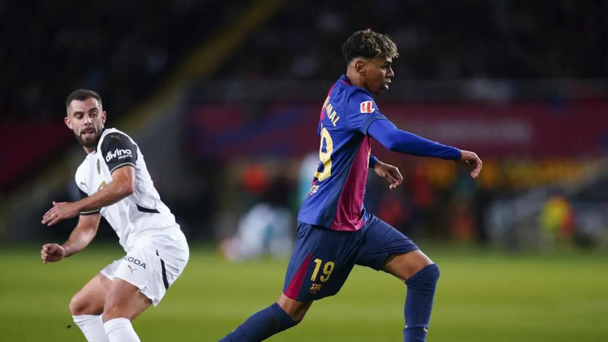 الليغا : الموعد والملعب والقنوات الناقلة لمباراة فالنسيا و برشلونة ( 2026/9/6 )