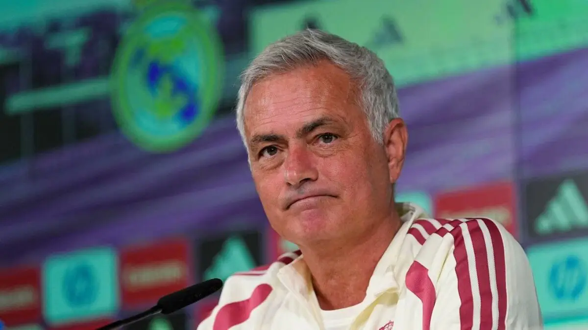 Real Madrid : un cadeau surprise pour José Mourinho en conférence de presse