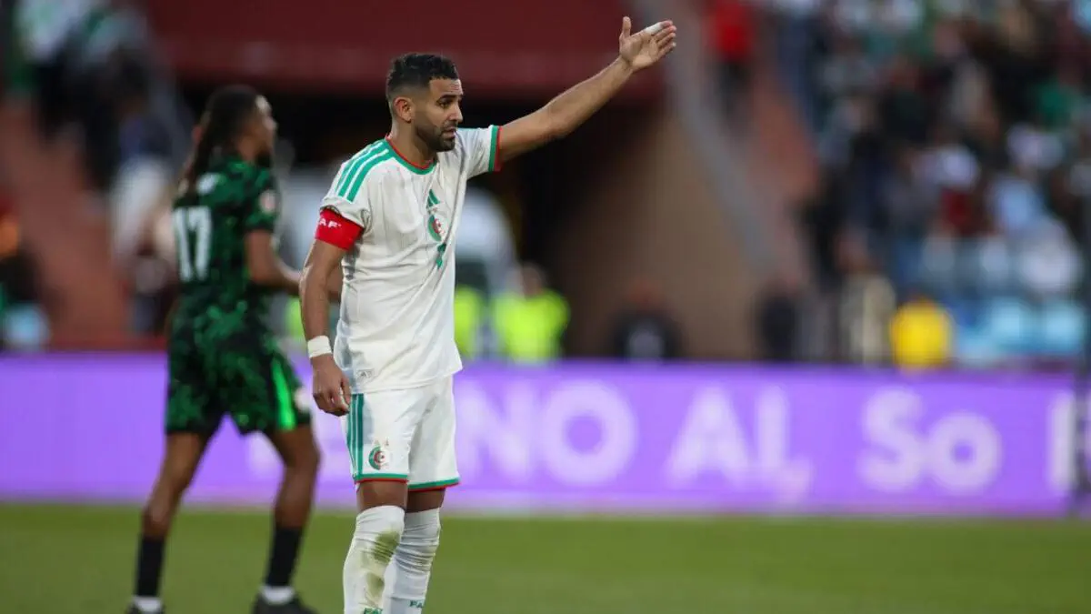 Capitanat de l’équipe d’Algérie : qui succédera à Riyad Mahrez ?