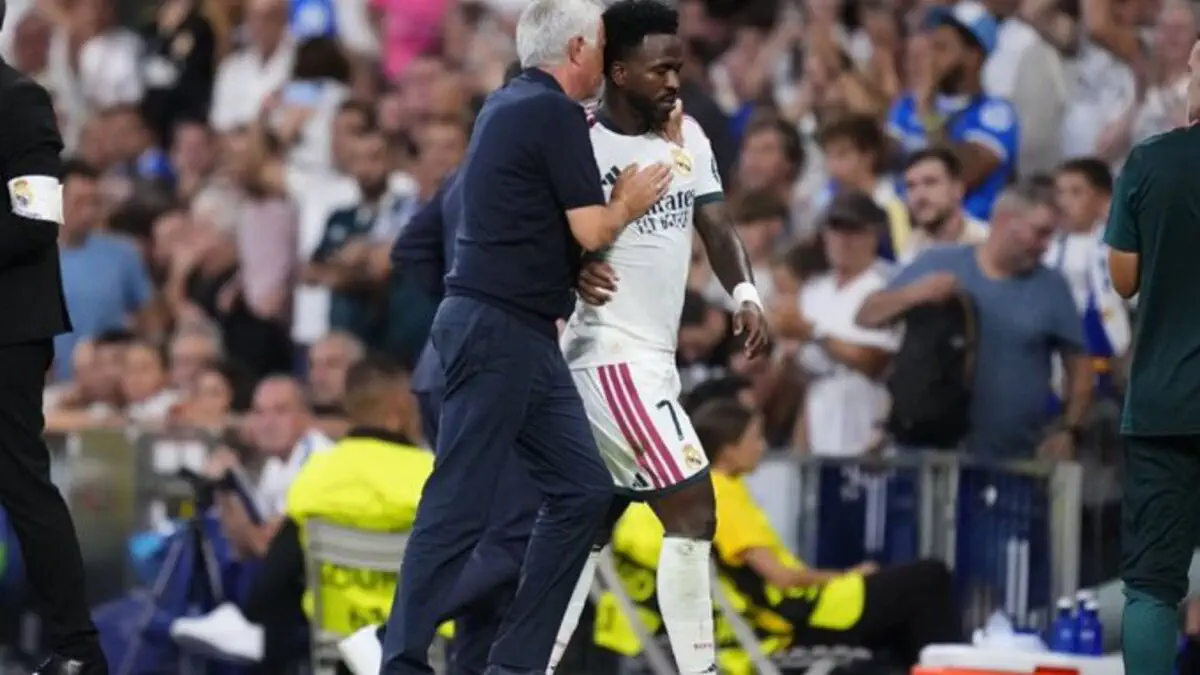 Vinícius Jr sifflé par le public du Real Madrid