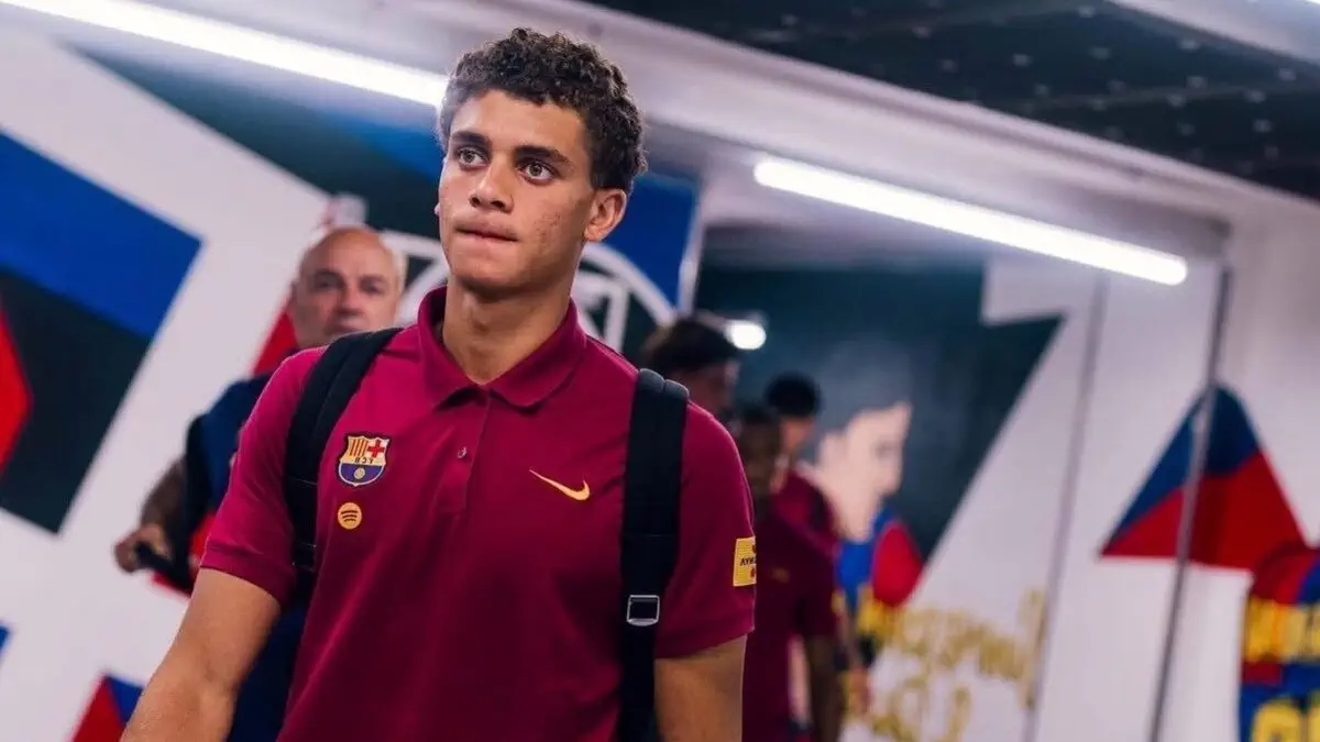 FC Barcelone : Hansi Flick s'enflamme pour Hamza Abdelkarim