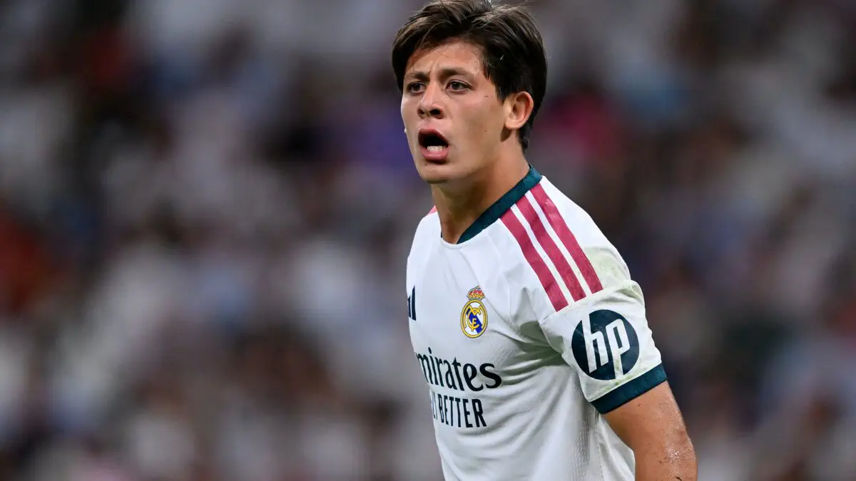 Real Madrid : pourquoi Mourinho ne titularise pas Arda Güler ?