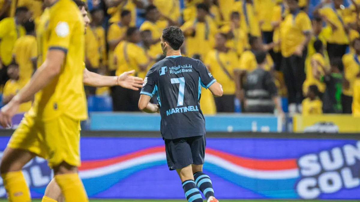 Al-Hilal : Gabriel Martinelli signe un triplé pour ses débuts