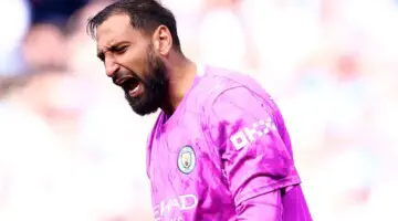 دوناروما: «مانشستر سيتي يريد الفوز بكل شيء»