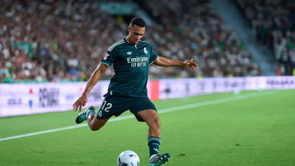 Liverpool is considering the possibility of bringing Arnold back from Real Madrid! 