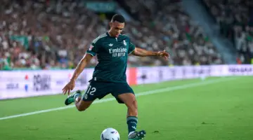 ليفربول يدرس إمكانية إعادة أرنولد من ريال مدريد!