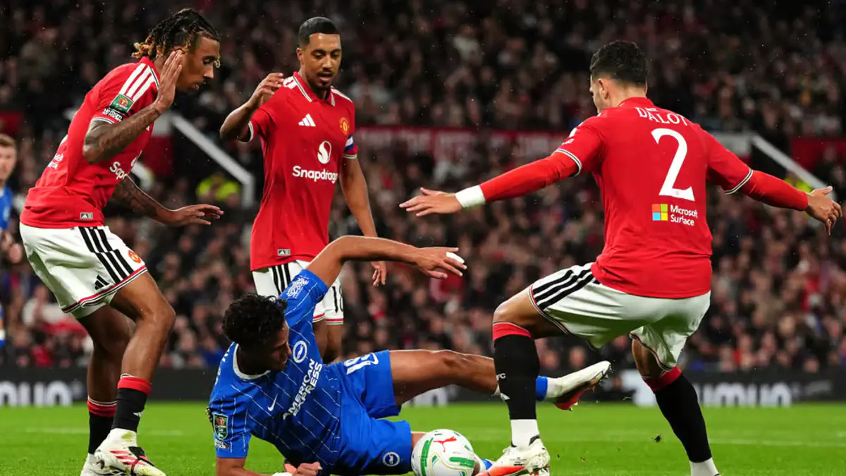 Carabao Cup : Brighton bat et sort Manchester United (1-2)