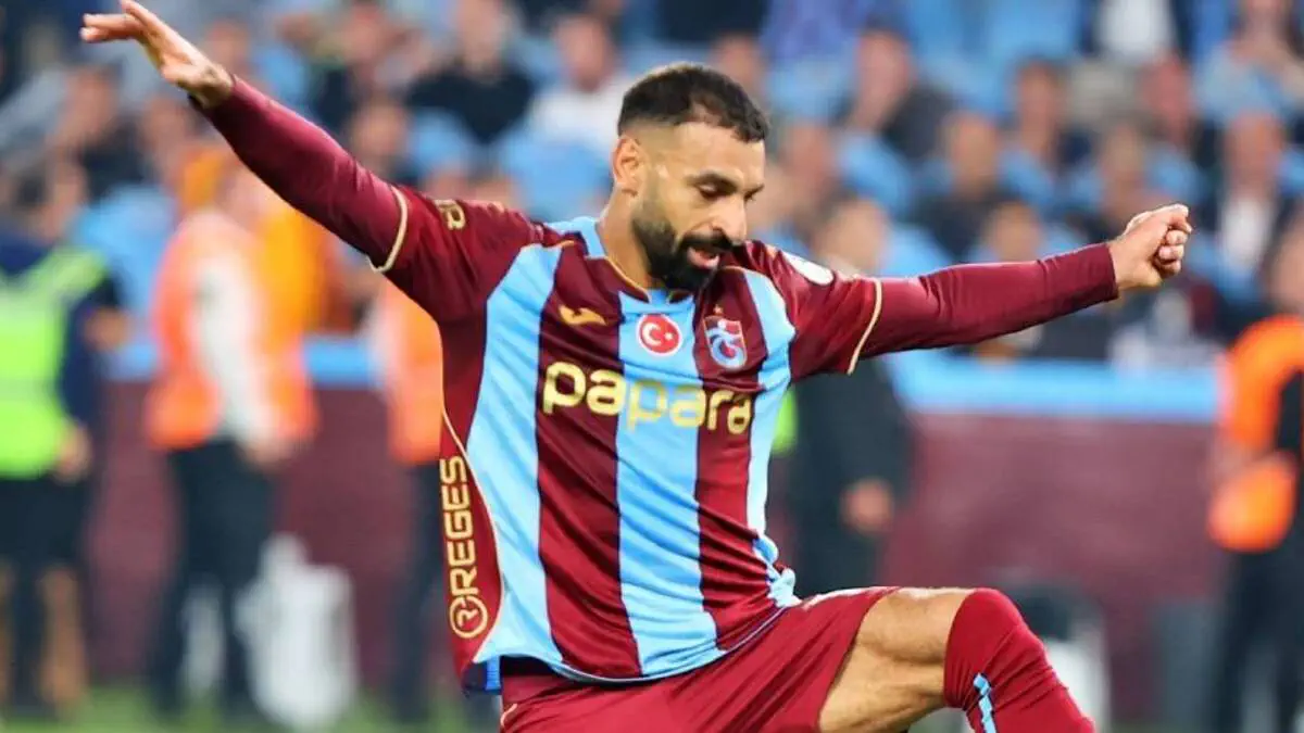 3 أهداف وتمريرة حاسمة وسيطرة كاملة: صلاح يحطم رقماً قياسياً عمره 25 عاماً في الدوري التركي الممتاز بفوز كاسح 4-0 في الديربي