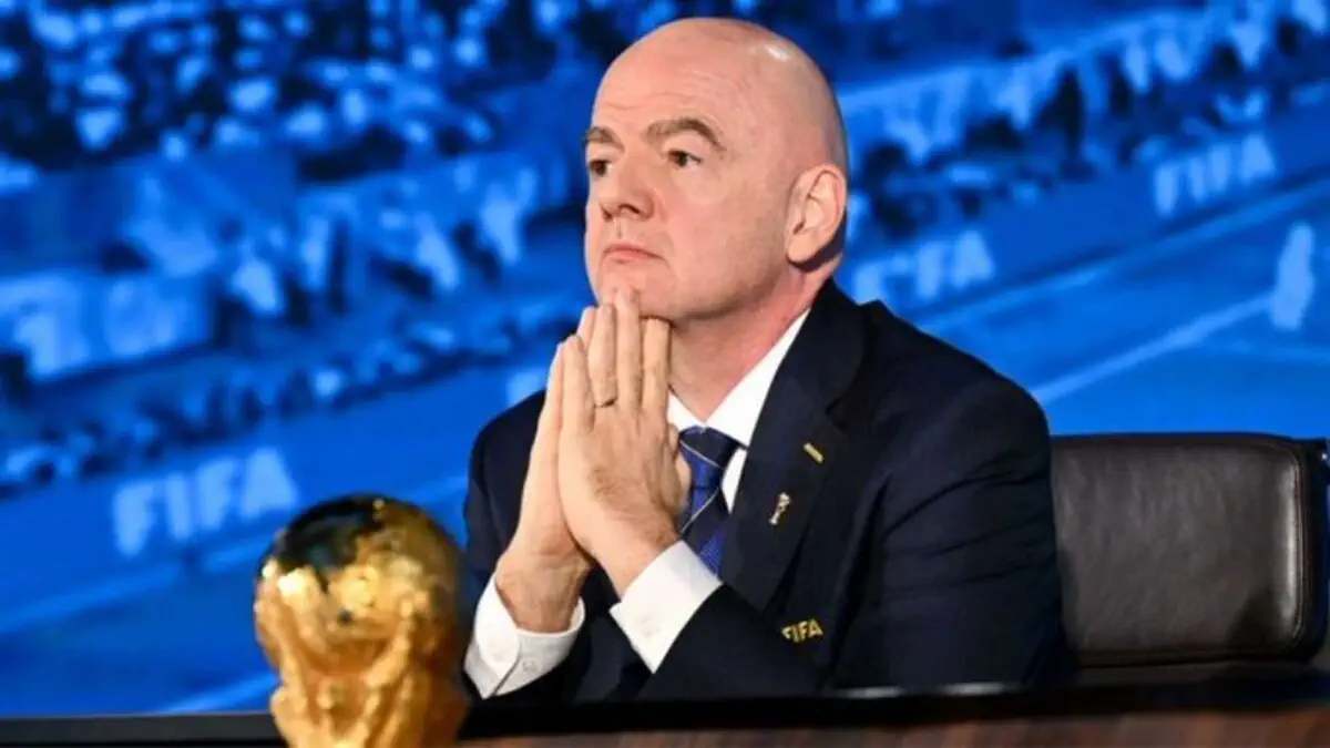 FIFA : deux vice-présidents réclament 10 millions de dollars pour chaque fédération