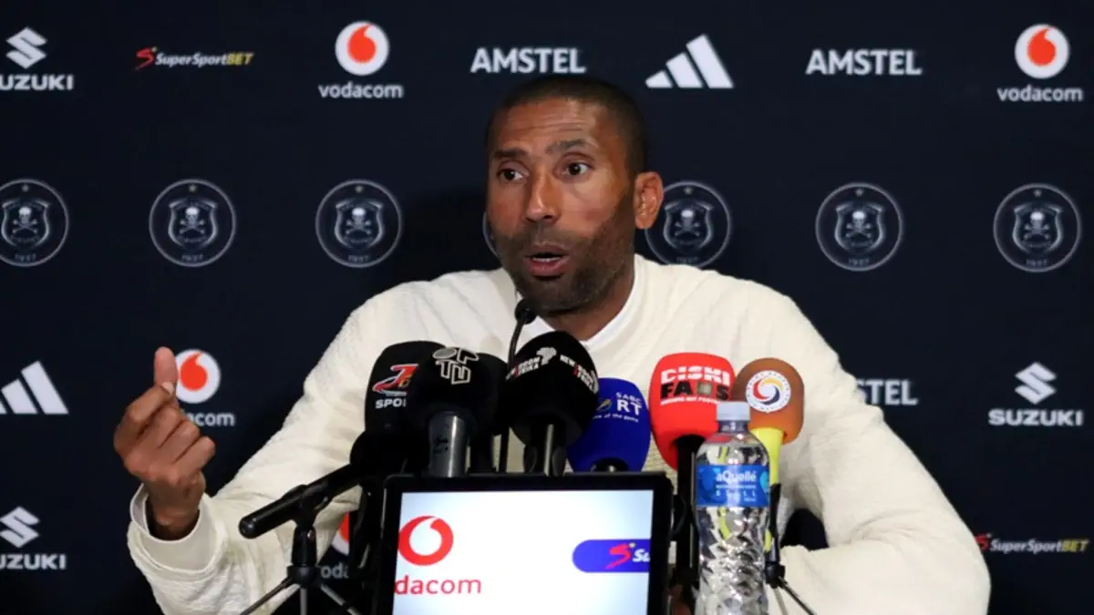 Abdeslam Ouaddou hits back at Pirates legends amid showboating debate 
