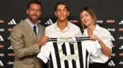 Davide Marchisio signe le premier contrat professionnel de sa carrière avec la Juventus, jusqu’en 2028