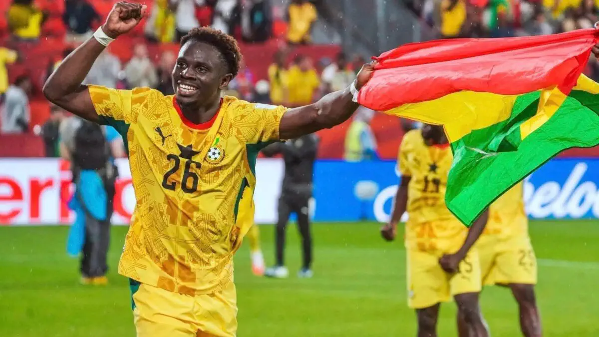 Adebayor révèle comment il a convaincu Marvin Senaya de choisir le Ghana plutôt que le Togo
