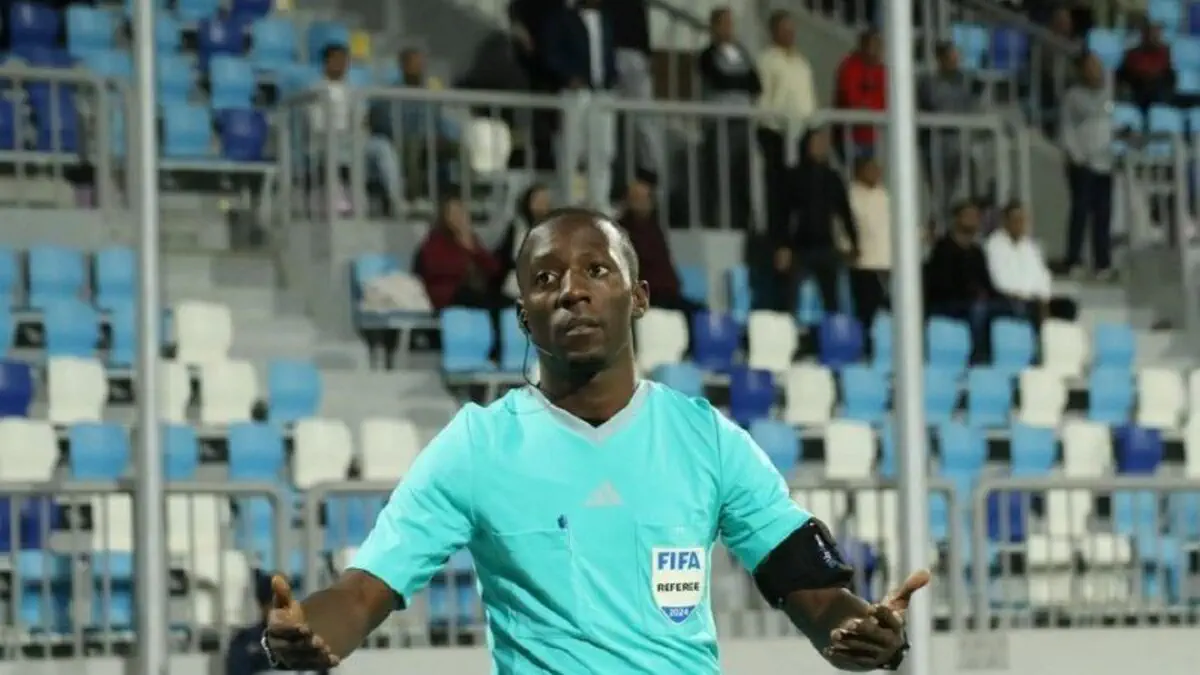 Qualif. CAN 2027: Lucky Razake Kasalirwe va arbitrer Sierra Leone vs Zimbabwe 