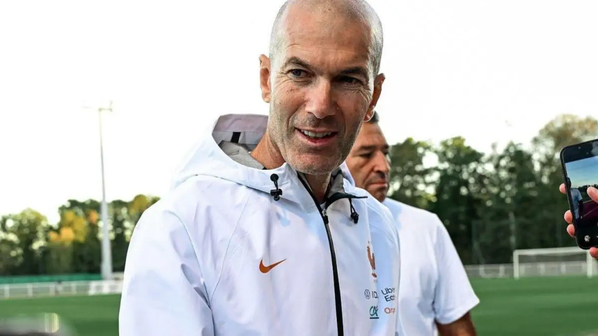 Equipe de France : Thierry Henry se montre très bref sur Zinédine Zidane