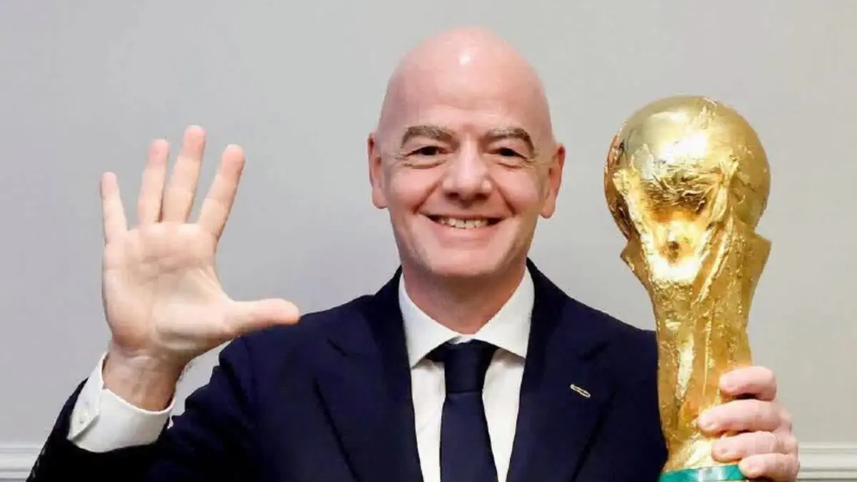 FIFA : Aurelio De Laurentiis s'incline devant Gianni Infantino