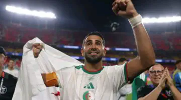 Algérie : l’hommage magnifique de Tizi Ouzou à Riyad Mahrez