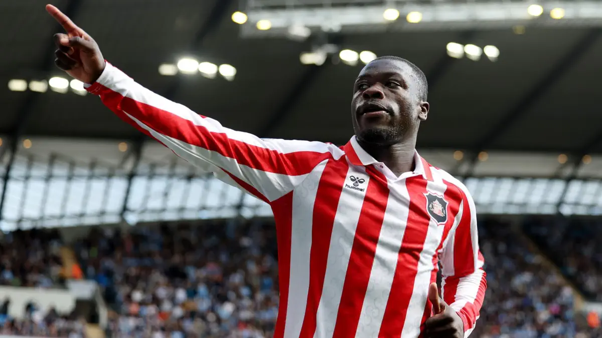 Sunderland sets a price for Brian Brobbey, and Manchester United monitors the player's situation! 