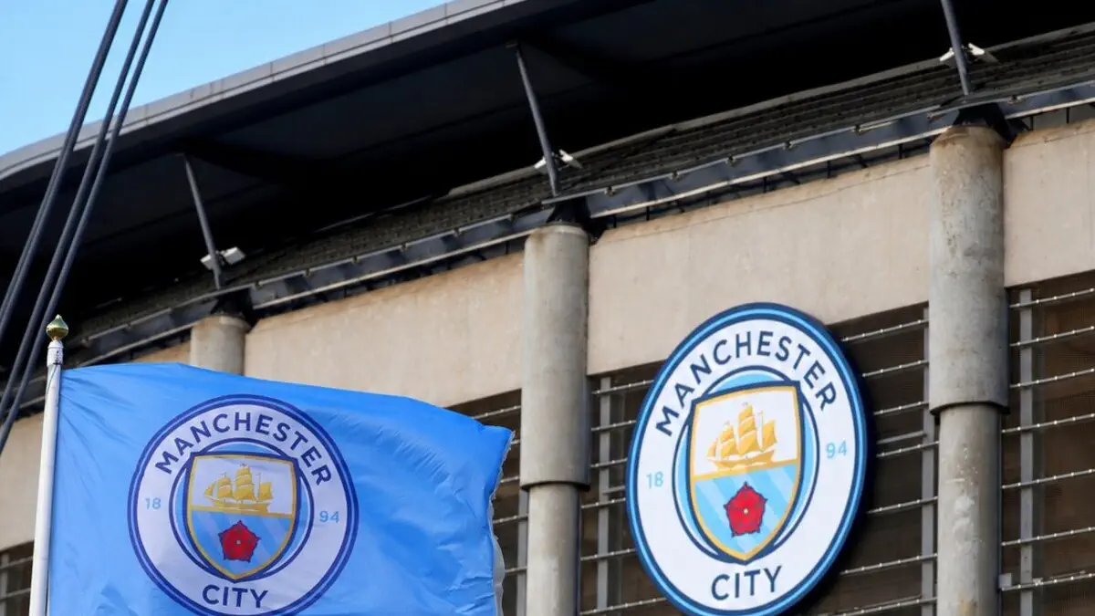 Ian Wright et Roy Keane réclament des sanctions contre Manchester City