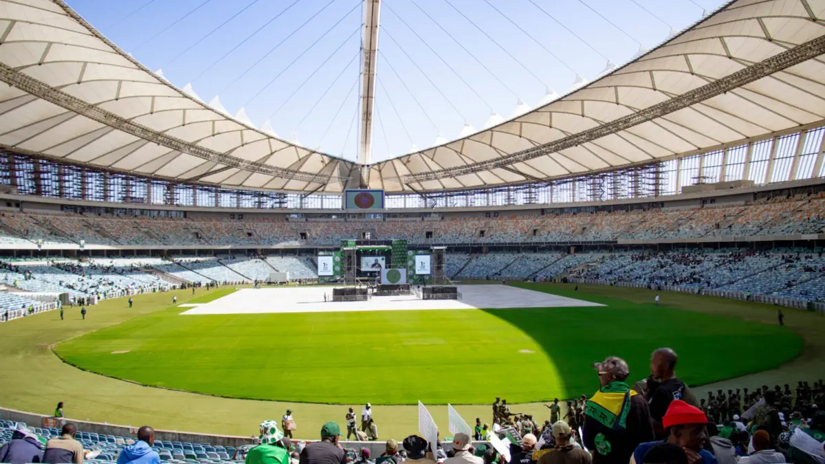 Moses Mabhida Stadium is the host of the MTN 8 final between Orlando Pirates and Mamelodi Saint Downs! 