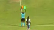 (Vidéo) Un match de la Ligue des nations de la CONCACAF terni par d'étranges cartons rouges pour tirage de cheveux