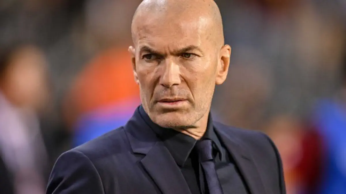 Zidane waives bonus with France