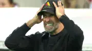 Jürgen Klopp responds humorously to the crowd's jeers directed at the Netherlands! 