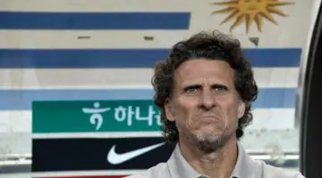 Uruguay: first win for Diego Forlán as head coach